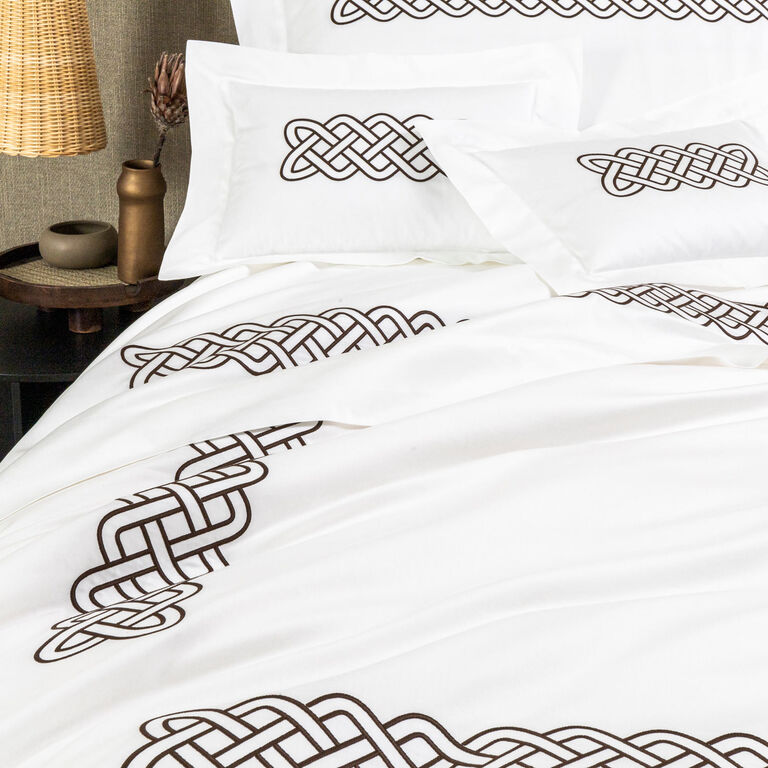 slide 5 Intreccio Embroidered Sheet Set