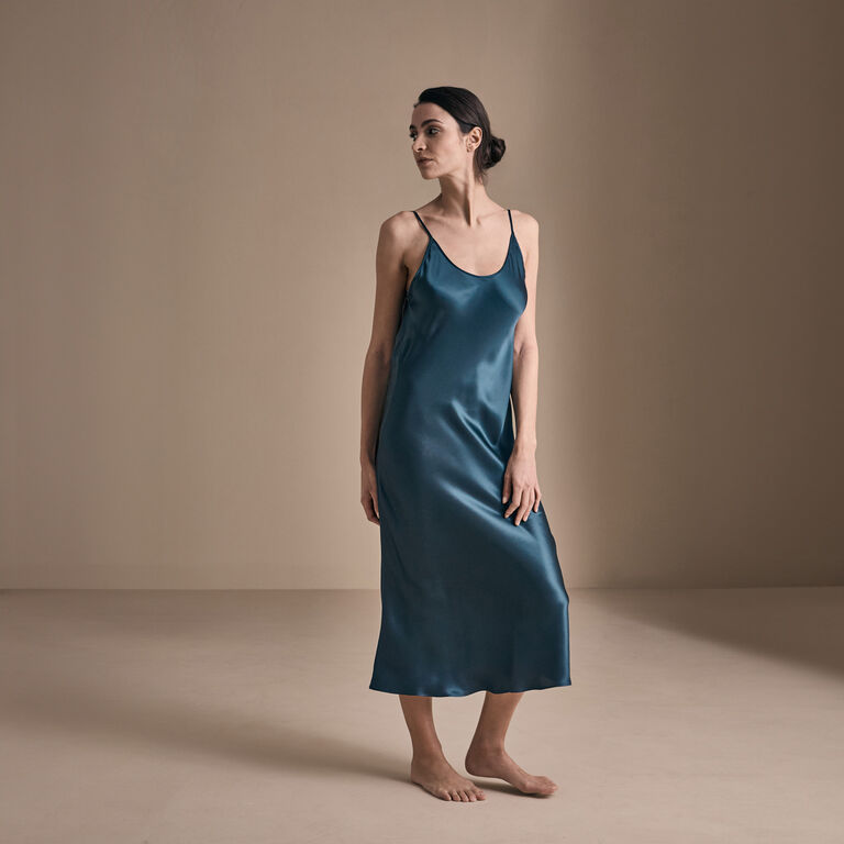 slide 2 Cascade Nightgown