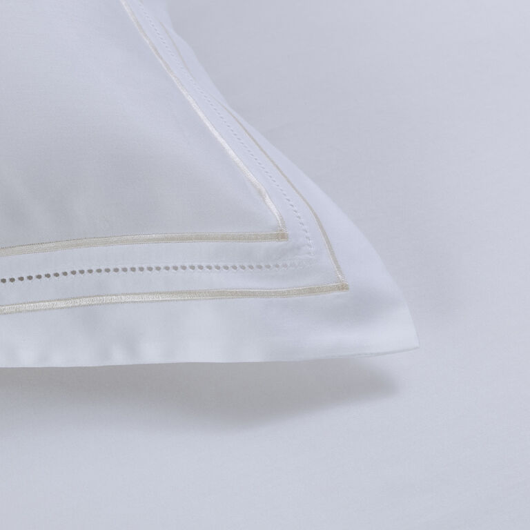 slide 3 Elegance Euro Sham