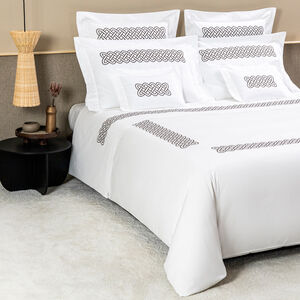 slide 4 Intreccio Embroidered Sheet Set